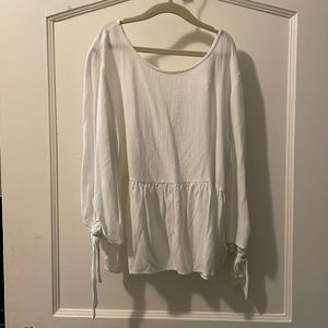 Peplum white flowy top, top shop size 4